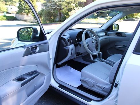 Used 2011 Subaru Forester 2.5X image 5