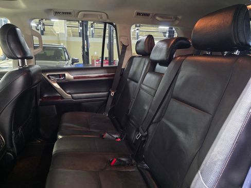Used 2016 Lexus GX 460 w/ Premium Package AWD/4WD image 15
