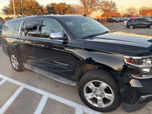 Used 2015 Chevrolet Suburban LTZ image 2