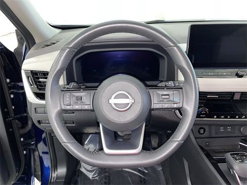 Certified 2024 Nissan Rogue SL image 32