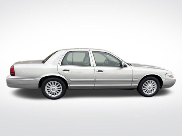 Used 2010 Mercury Grand Marquis LS RWD image 8
