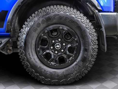 Used 2023 Ford Bronco Wildtrak image 34