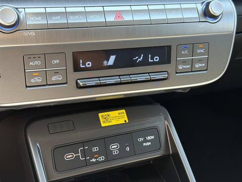 New 2026 Hyundai Kona Limited FWD image 24