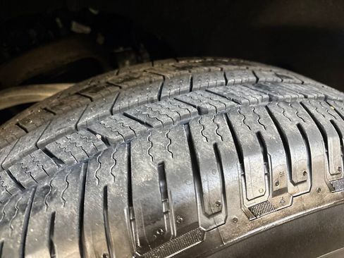 Used 2022 Chevrolet Silverado 1500 Custom w/ LPO, Blackout Package image 29