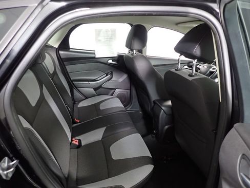Used 2014 Ford Focus SE w/ SE Sport Package FWD image 33