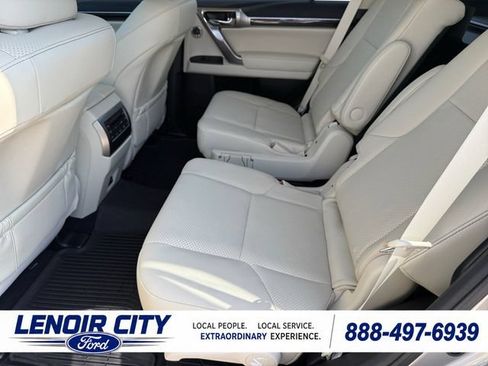 Used 2023 Lexus GX 460 Luxury w/ Sport Design Package AWD/4WD image 11