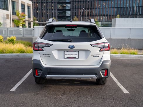 Used 2020 Subaru Outback Touring AWD/4WD image 7