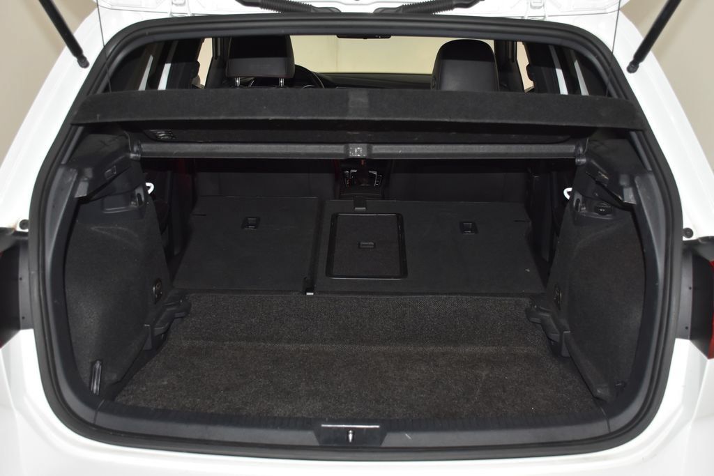 Used 2015 Volkswagen GTI SE FWD image 32