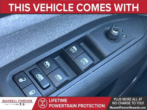 Used 2025 Jeep Compass Sport image 7