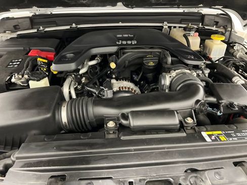 Used 2020 Jeep Gladiator Sport w/ Quick Order Package 24S image 17