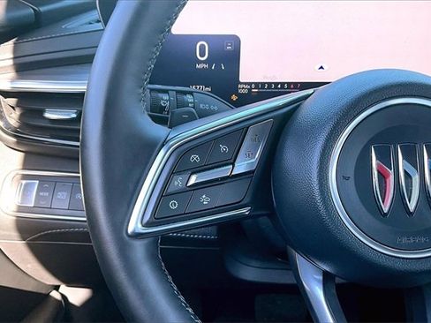 Used 2025 Buick Enclave Preferred image 11