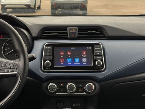 Used 2025 Nissan Versa SV w/ Trunk Package image 17