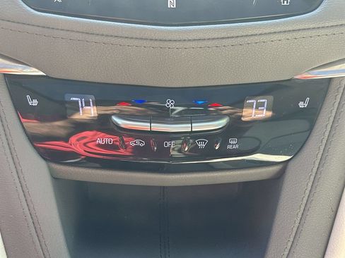 Used 2021 Cadillac XT5 Premium Luxury FWD image 30