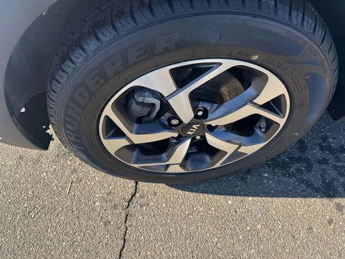 Used 2020 Kia Sportage LX image 10