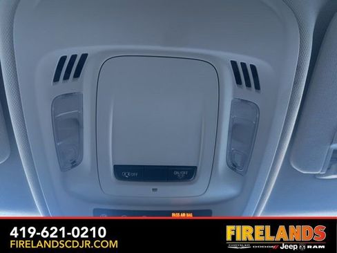 Used 2022 Buick Envision Preferred image 26