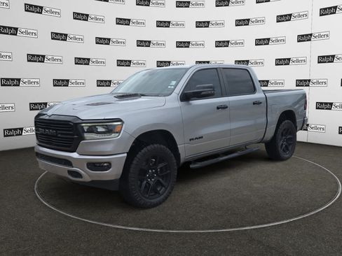 Used 2024 RAM 1500 Laramie AWD/4WD image 2