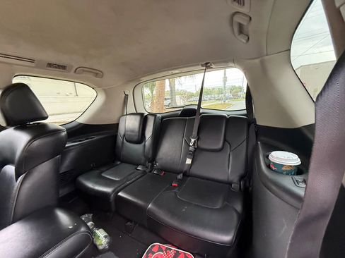 Used 2015 INFINITI QX80 Luxe w/ 22" Wheel Package image 9