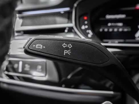 Used 2023 Audi S8 4.0T quattro image 11