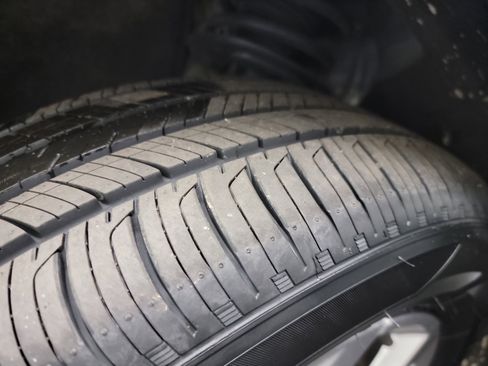 Certified 2023 Honda HR-V LX image 30