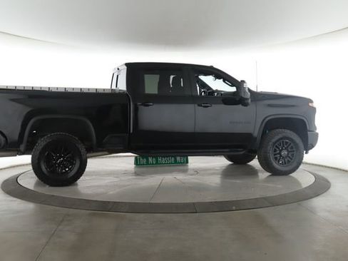 Used 2024 Chevrolet Silverado 2500 ZR2 w/ LPO, Dark Essentials Package AWD/4WD image 6