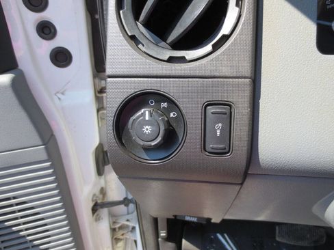 Used 2016 Ford F250 XL w/ Power Equipment Group image 10