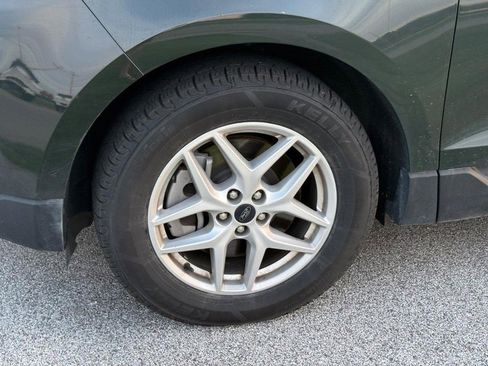Used 2024 Ford Edge SEL image 3