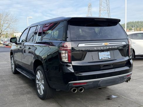 Used 2023 Chevrolet Suburban High Country image 5