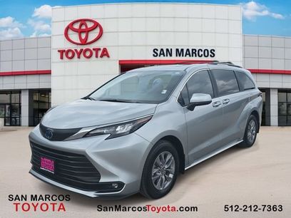 Used 2025 Toyota Sienna XLE
