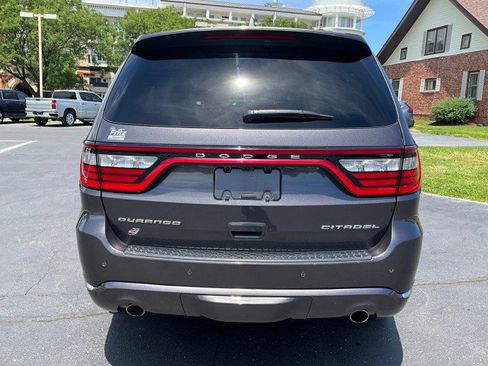 Used 2021 Dodge Durango Citadel w/ Premium Entertainment Group AWD/4WD image 6
