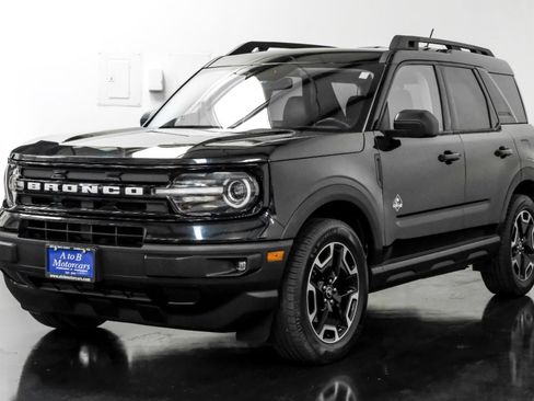 Used 2022 Ford Bronco Sport Outer Banks w/ Tech Package AWD/4WD image 6