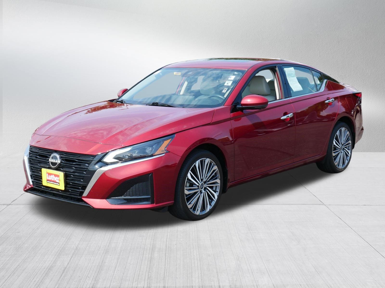 Used 2023 Nissan Altima 2.5 SL AWD/4WD image 3