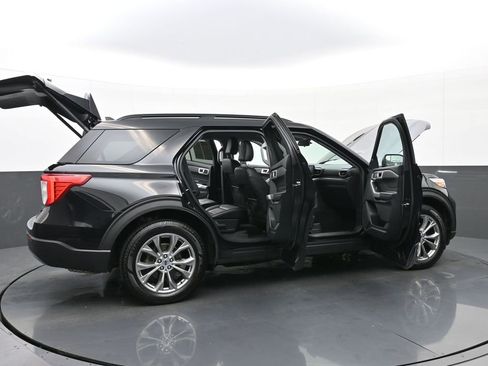 Used 2022 Ford Explorer XLT w/ Equipment Group 202A image 48