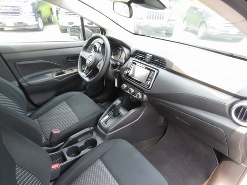 Used 2023 Nissan Versa S w/ S Plus Package image 13