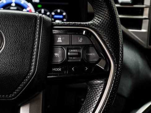 Used 2024 Toyota Tundra Limited image 33