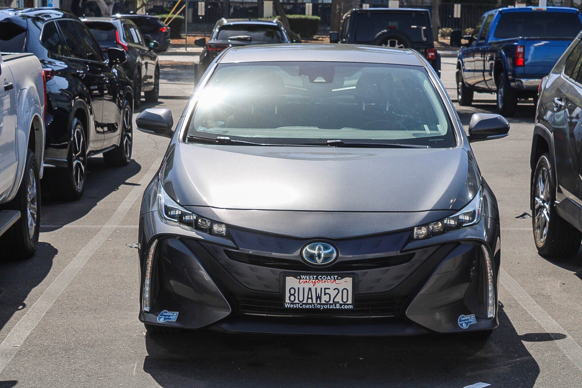 Used 2021 Toyota Prius Prime LE FWD image 2