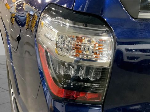 Used 2022 Toyota 4Runner Limited AWD/4WD image 29