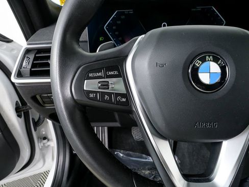 Used 2024 BMW 330i Sedan image 9