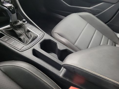 Used 2024 Volkswagen Jetta SE w/ Panoramic Sunroof Package image 26