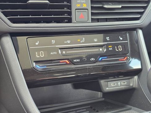 New 2026 Volkswagen Jetta SEL FWD image 28