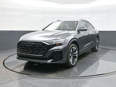 Used 2024 Audi Q8 Premium Plus w/ Premium Plus Package image 3