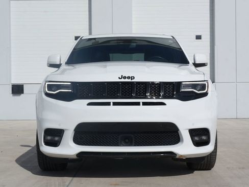 Used 2020 Jeep Grand Cherokee SRT image 3