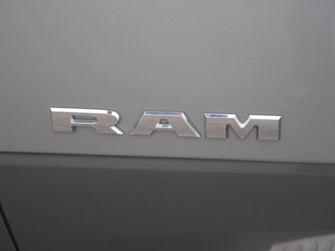 Used 2024 RAM 3500 Big Horn w/ Towing Technology Group AWD/4WD image 21