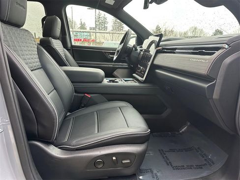 Used 2025 GMC Sierra EV Denali image 10