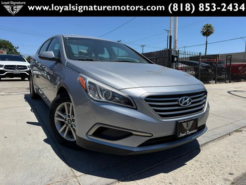 Used 2017 Hyundai Sonata SE FWD image 1