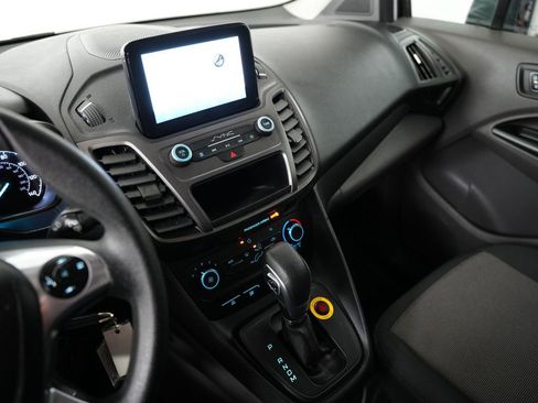 Used 2020 Ford Transit Connect XL FWD image 17