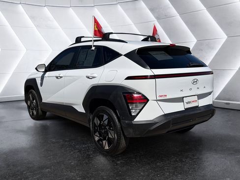 Used 2025 Hyundai Kona SEL AWD/4WD image 6