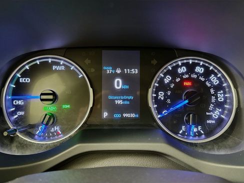 Used 2019 Toyota RAV4 LE image 9