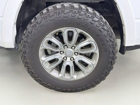 Used 2022 RAM 1500 Laramie w/ Sport Appearance Package AWD/4WD image 32