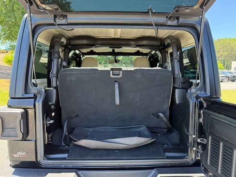 Used 2018 Jeep Wrangler Sport AWD/4WD image 25