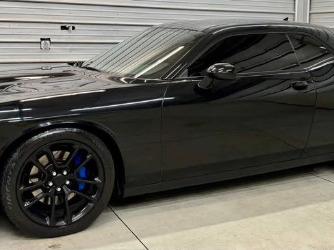Used 2022 Dodge Challenger R/T Scat Pack RWD image 1